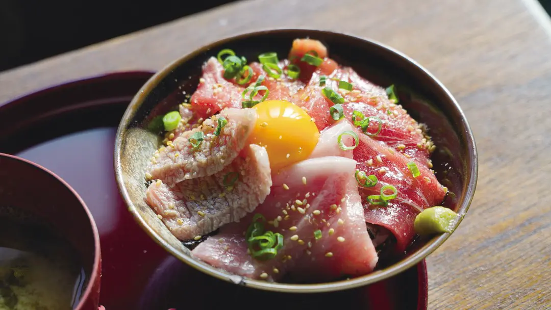 マグロ丼