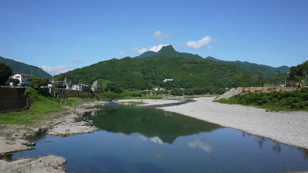 仁淀川と横倉山