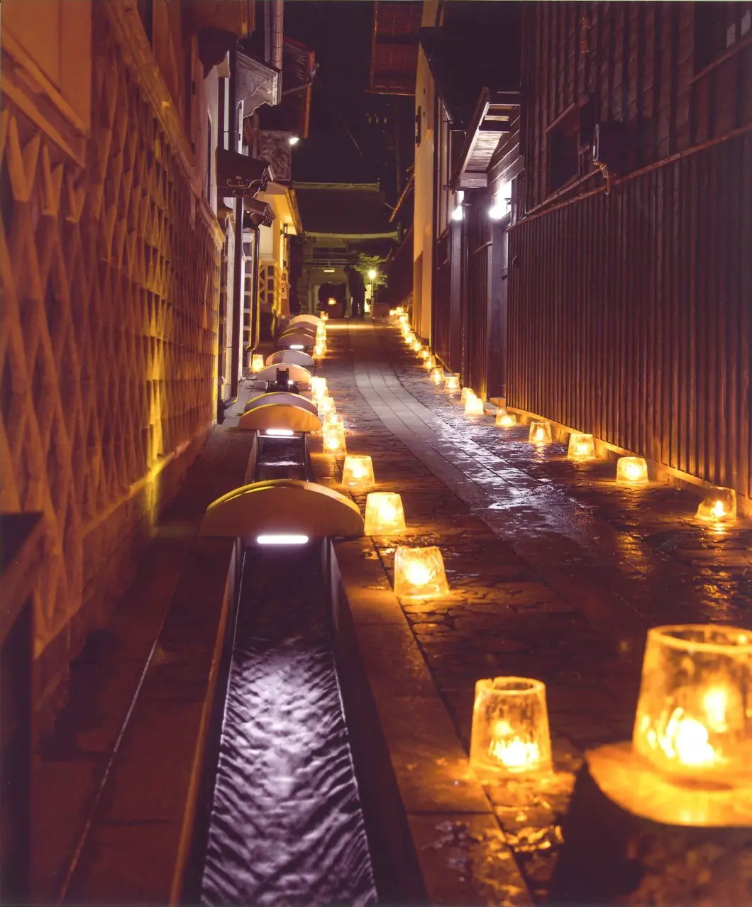 雪明りの散歩道