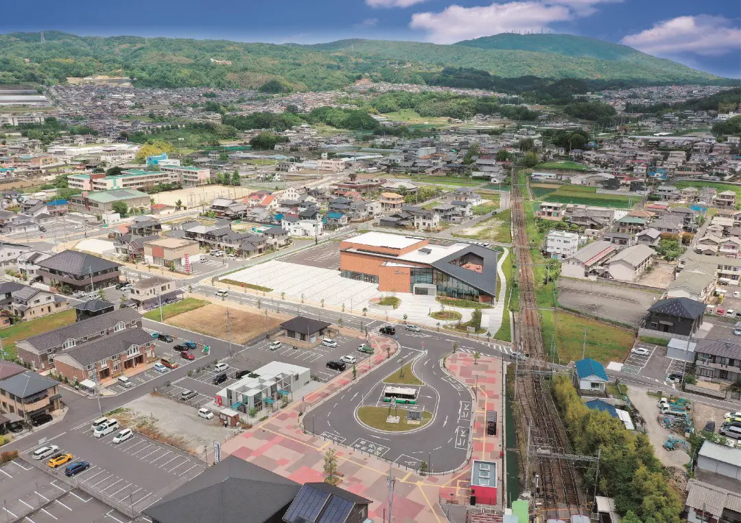 平群駅前の風景