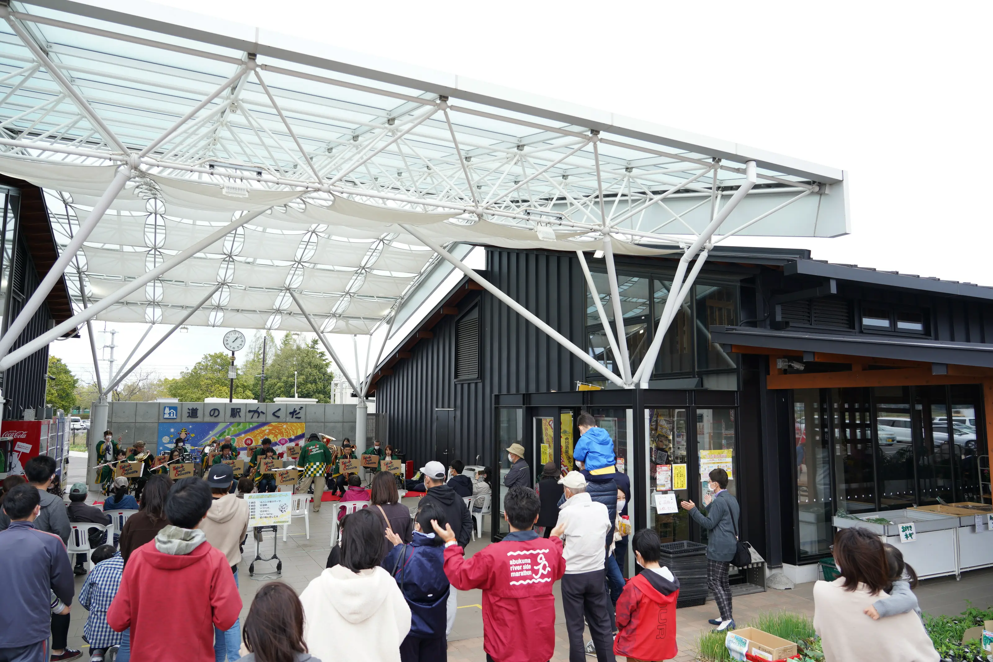 道の駅かくだの賑わい