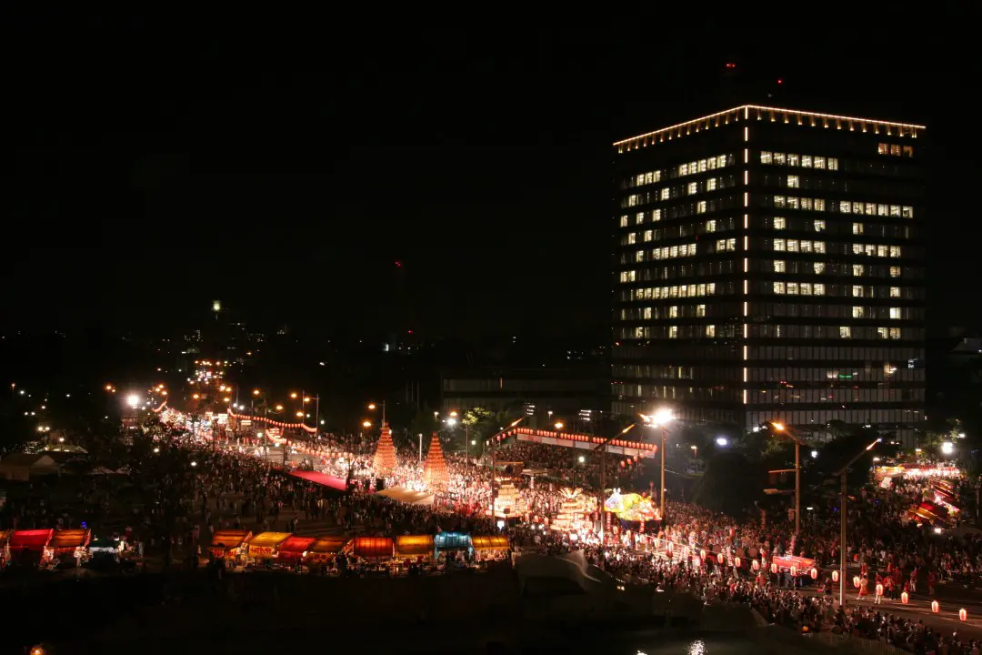 わっしょい百万夏まつり