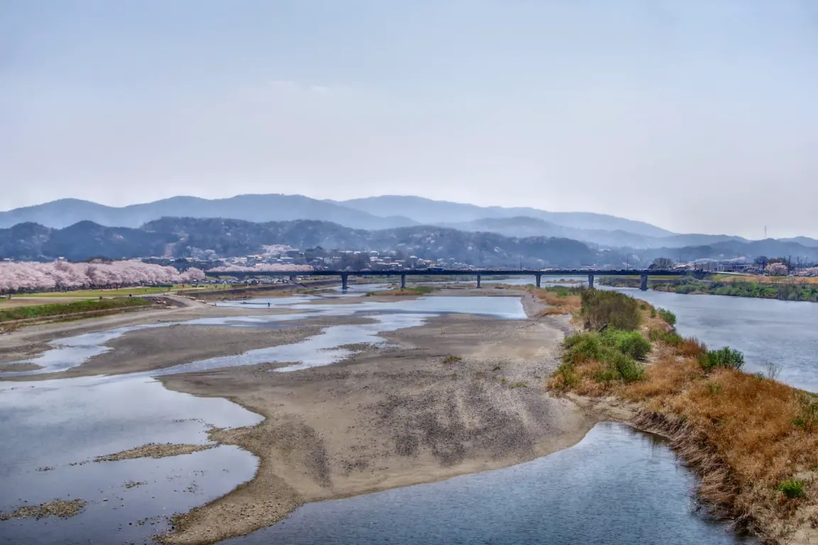 宮川橋から上流側を望む
