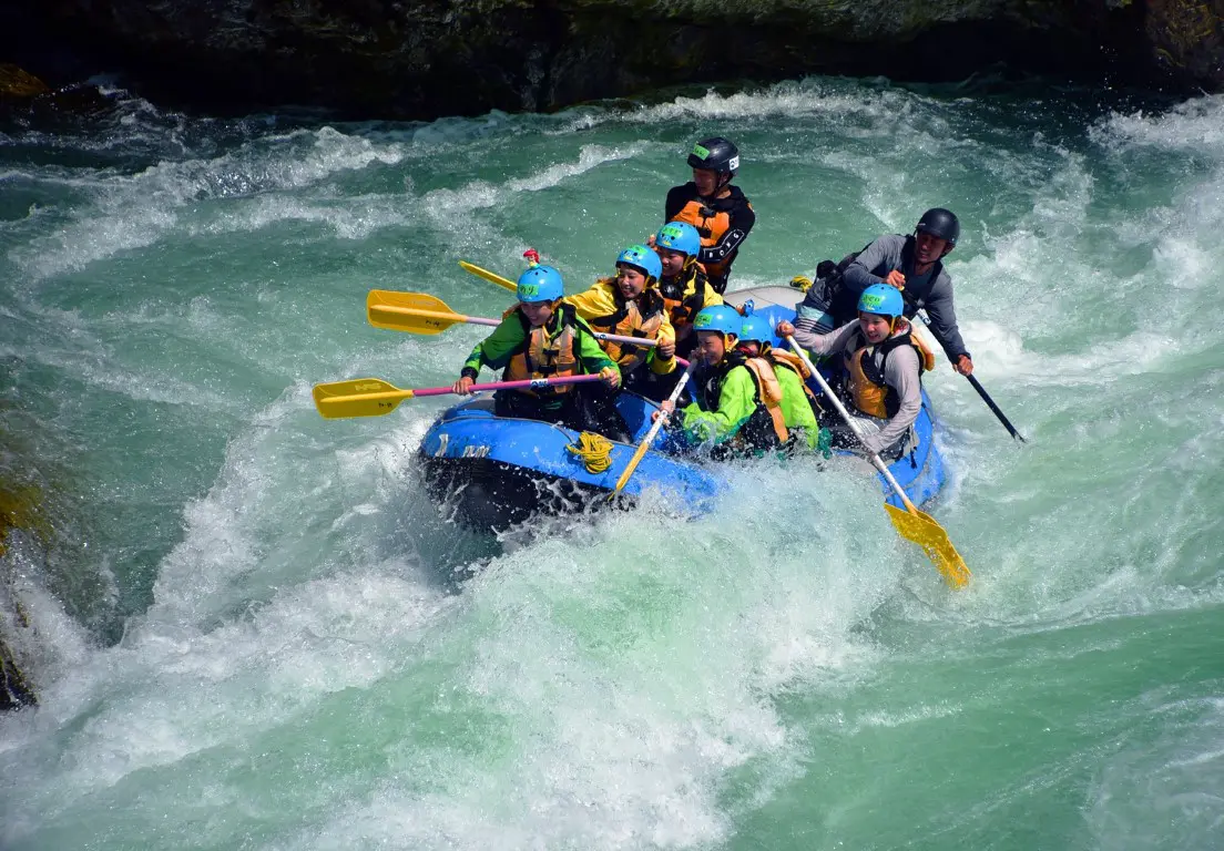 吉野川でのラフティング