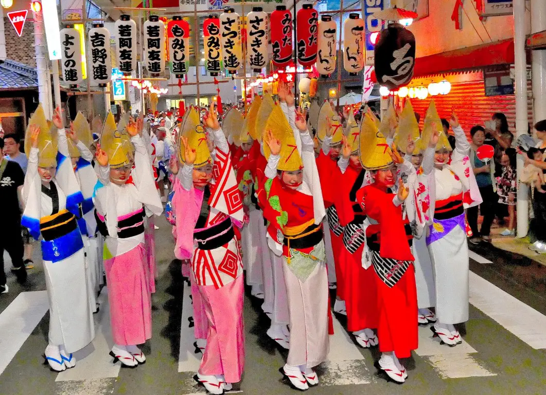 阿波踊り