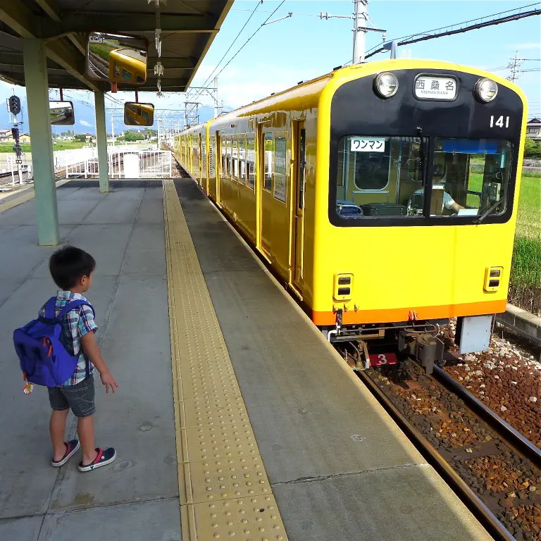 ナローゲージという特殊軌間の鉄道があります