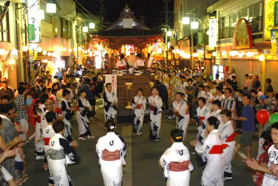 白鳥（しろとり）踊り