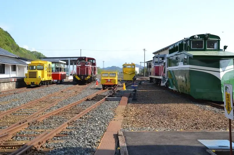 さまざまな車両たち（小坂鉄道レールパークにあるかつて活躍した機関車やラッセル車など）