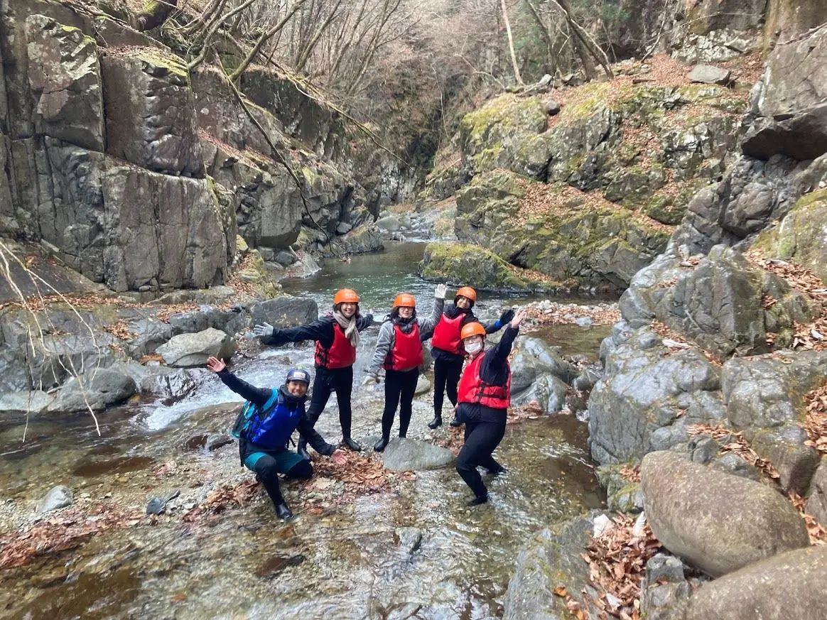 シャワーウォーキング　アウトドアアクティビティ