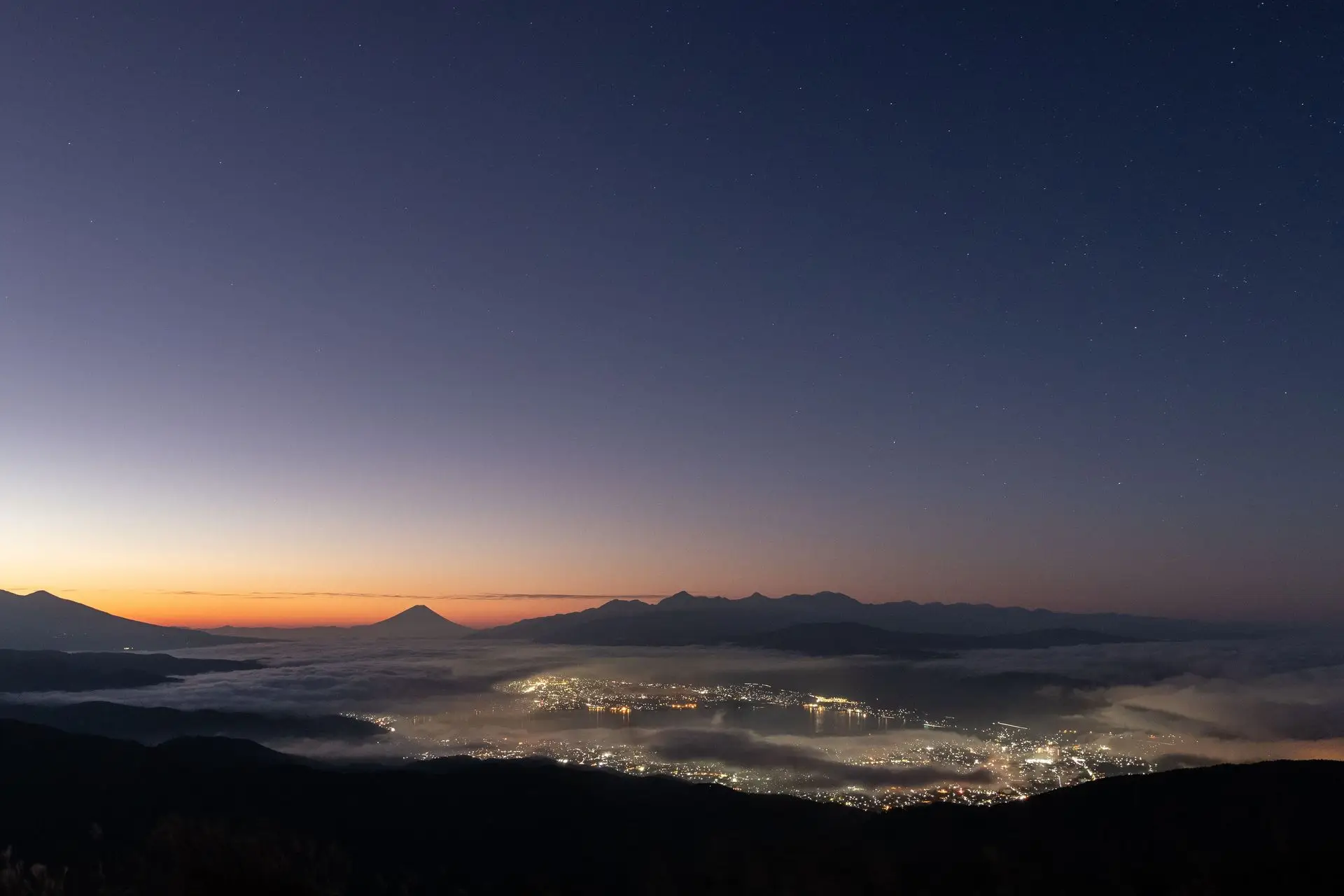 高ボッチ高原からの夜景（諏訪湖＆富士山）