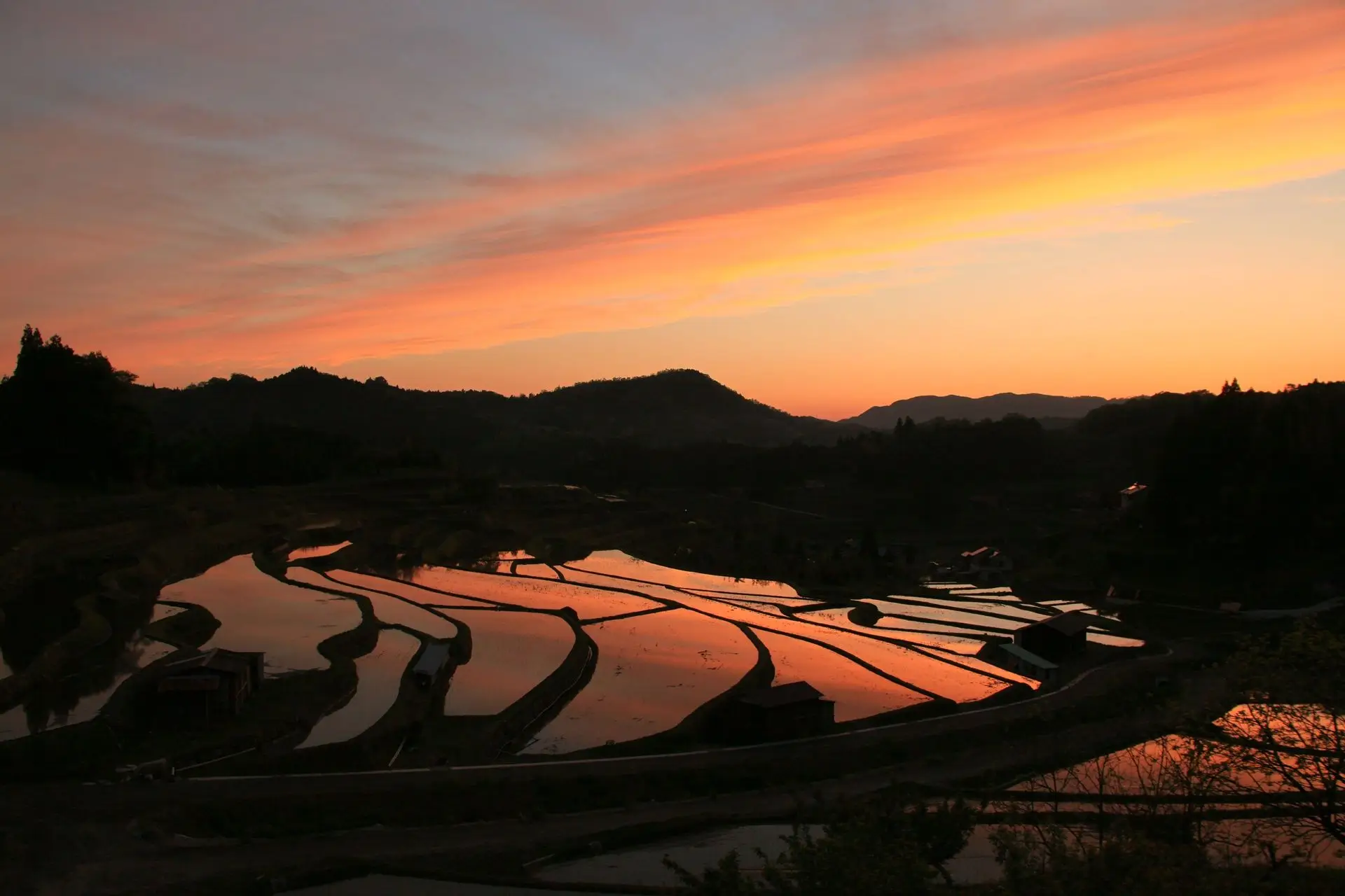 夕方には幻想的な風景に