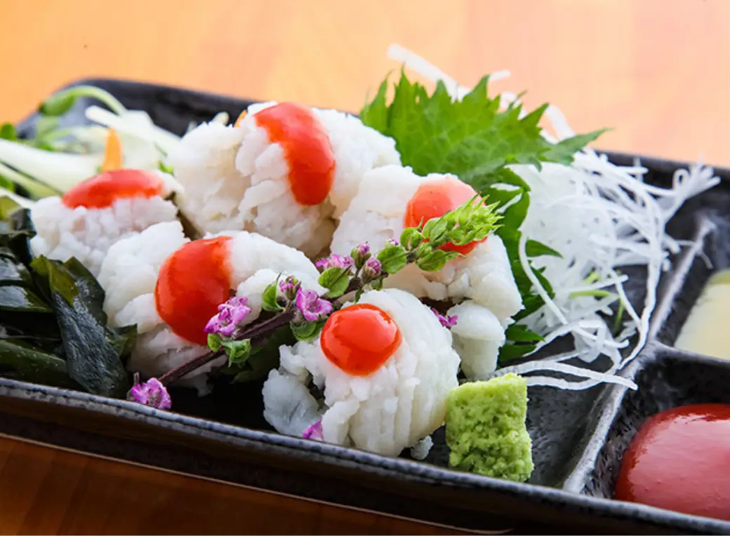 鱧（はも）の湯引き