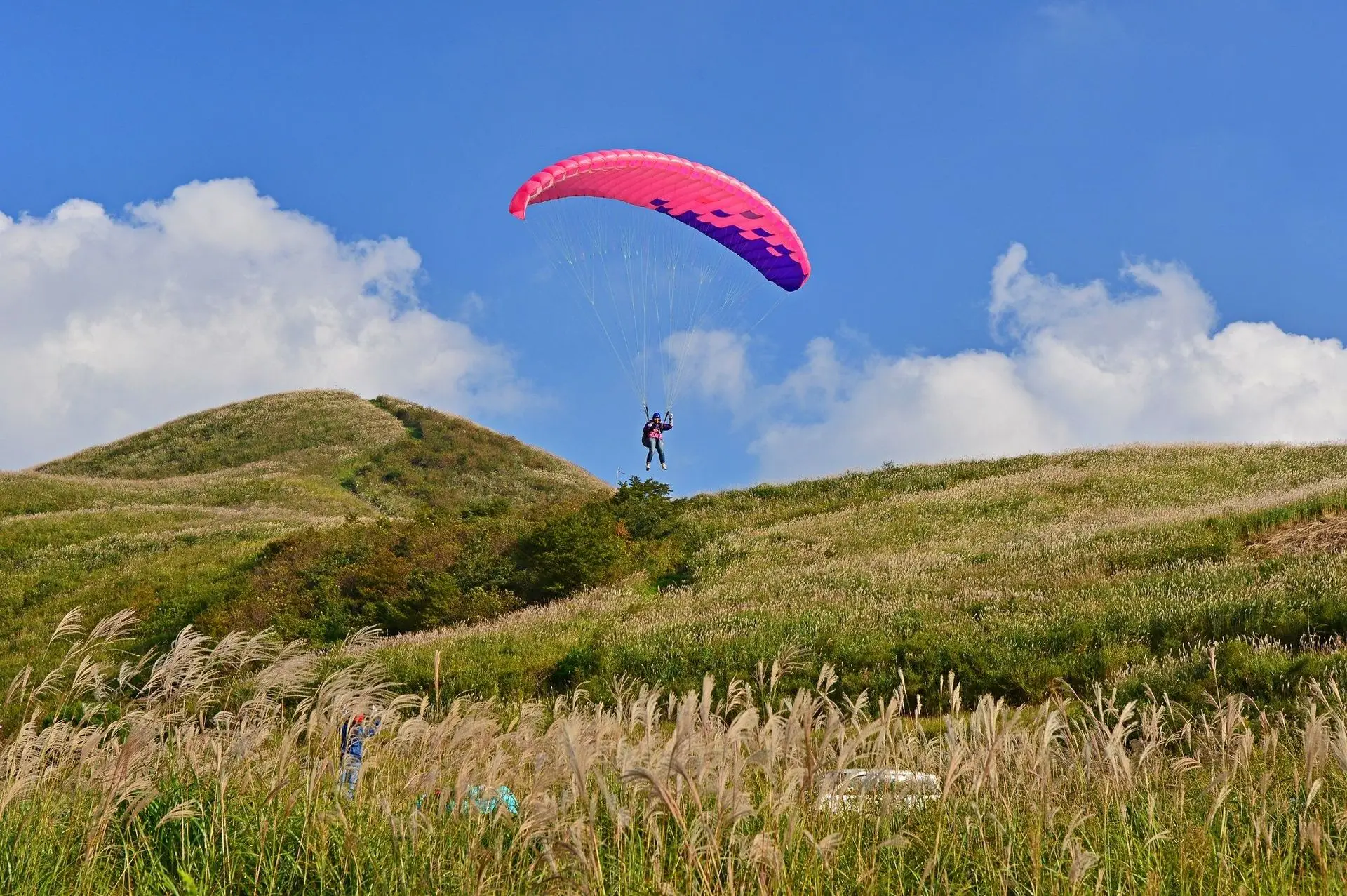 塩塚高原とパラグライダー